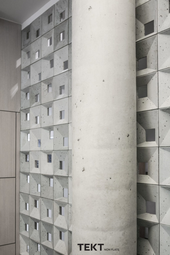 Bloczki 3D Block 1 z betonu architektonicznego - MILKE - TEKT Concrete - wnętrza salonu Carolina Toyota